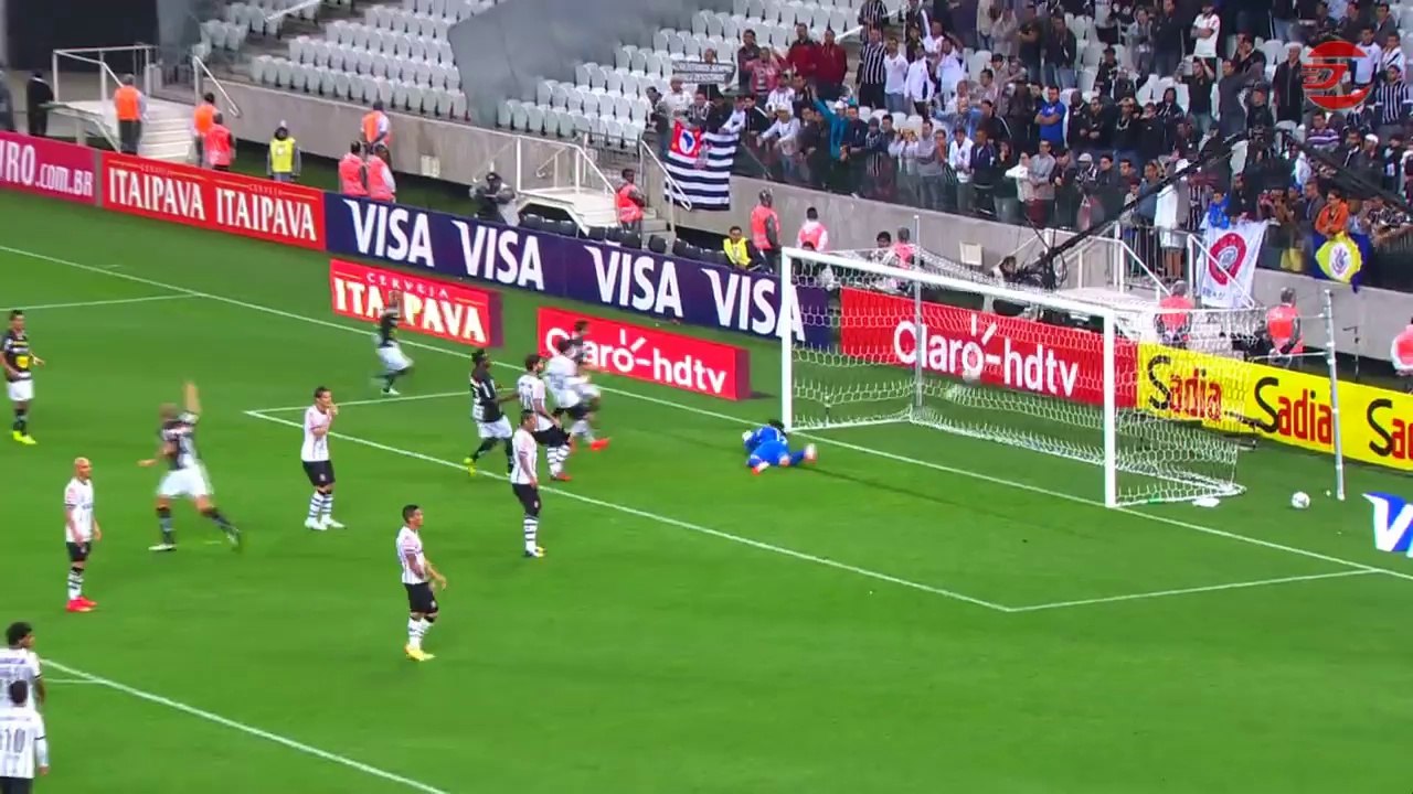 Corinthians derrota Bragantino e segue na Copa do Brasil