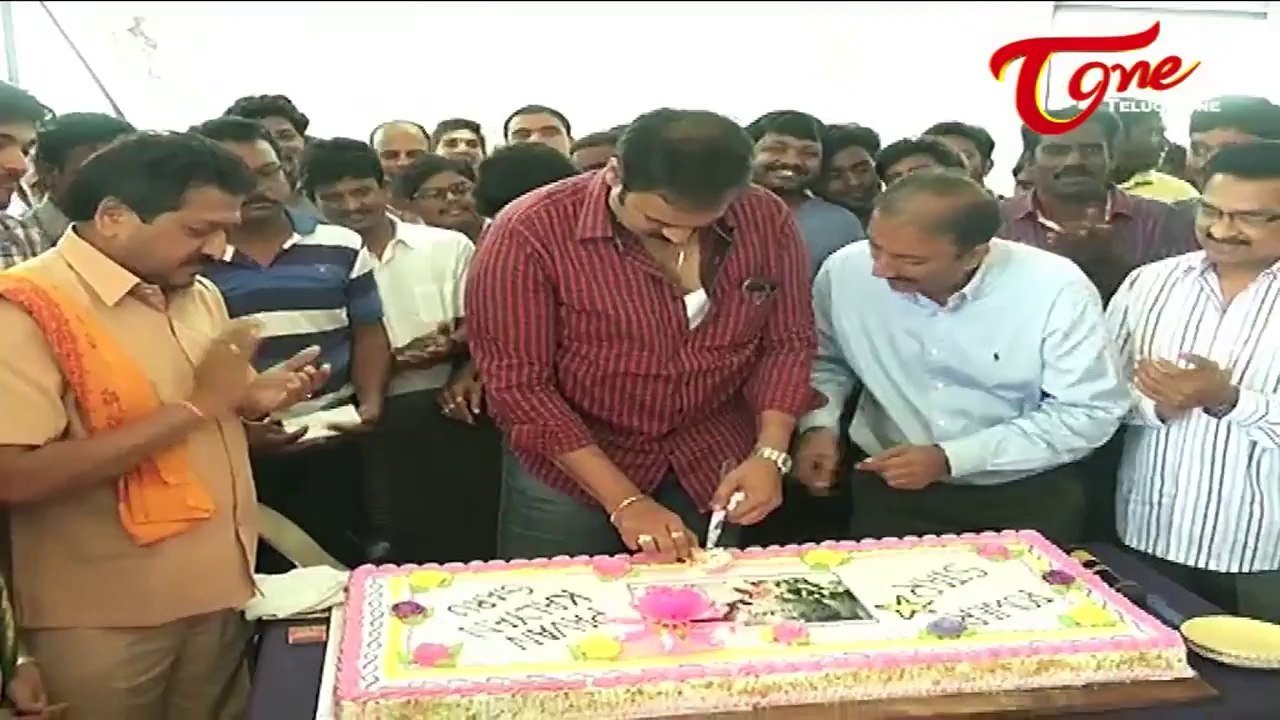 Power Star Pawan kalyan Birthday Celebrations @ Blood Bank || Nagababu