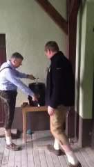 Do you want some beer or some foam! Funny beer FAIL!