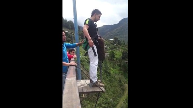 Saut à l'élastique raté... ou presque!