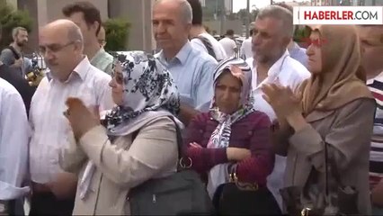 Serbest Kalan Başkomiser Kameralar Önünde Ağladı