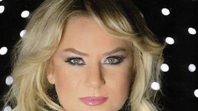 Ayfer Er - Aşkınla harab kalbimi bir lâhza sevindir