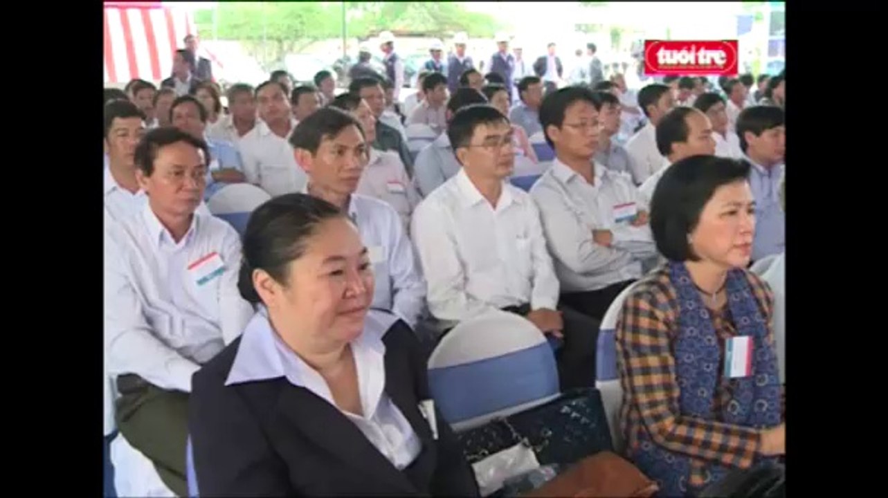 Lắp nhịp cầu vòm thép lớn nhất Việt Nam