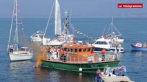 Camaret. hommage aux disparus lors de la bénédiction de la mer