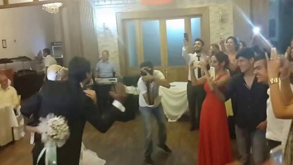 Harika bir düğün girişi