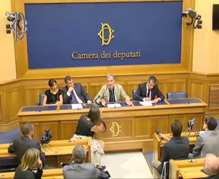 Roma - F35 - Conferenza stampa di Arturo Scotto (04.09.14)