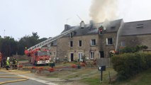 Une longère ravagée par les flammes