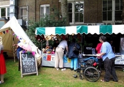 Policeman Shows Off Dance Moves at London Festival