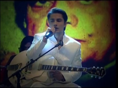 Mujhe Tum Nazar Sai - Ali Zafar