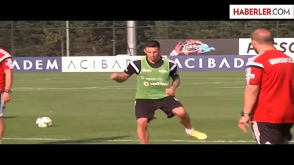 Beşiktaş'ta Veli Kavlak Sakatlandı