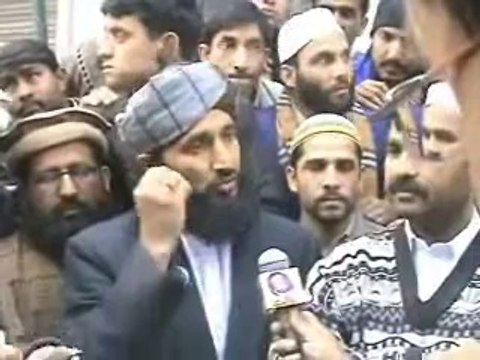 Mufti Muhammad Hanif Qureshi Sahb & Malik Abid Hussain (Mumtaz Hussain Qadri’s Brother) - Tune.pk
