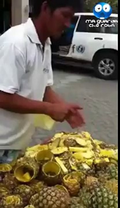 Come sbucciare un ananas, facile e veloce