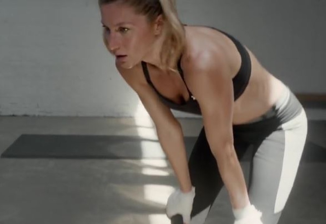 Supermodel Gisele Bündchen Kicks Some Butt