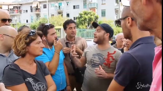 Napoli, non si ferma all’alt: carabiniere uccide 17enne