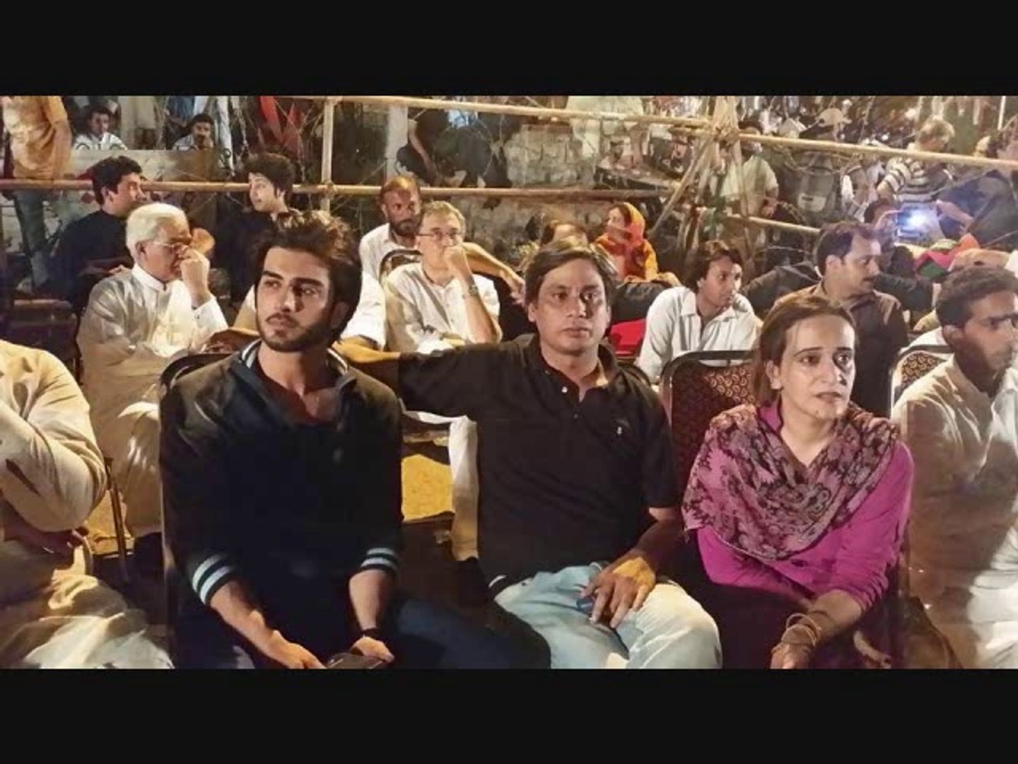 10 CELEBRITIES AT AZADIMARCH