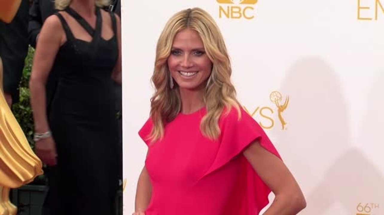 Heidi Klum Teaches Her Children How to Cook