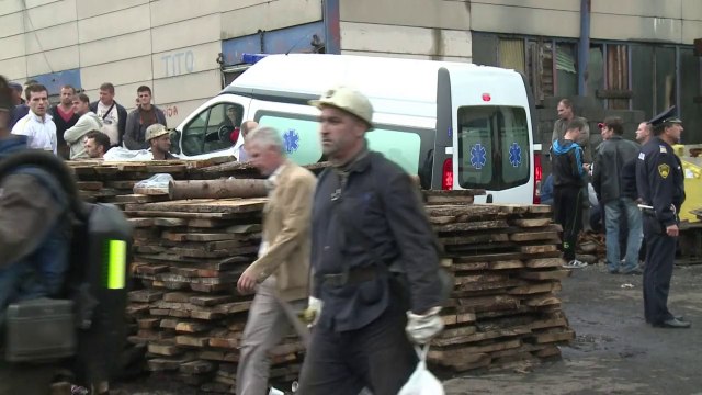 29 mineros rescatados en mina de Bosnia