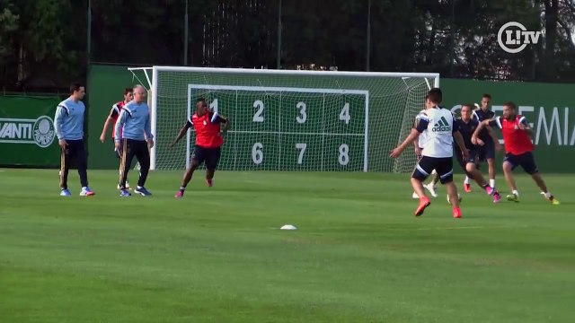 Participativo, Dorival comanda primeiro treino no Palmeiras