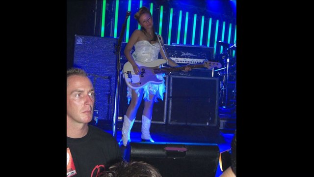 The Smashing Pumpkins. Sample of Cherub Rock from Siamese Dream (1993)