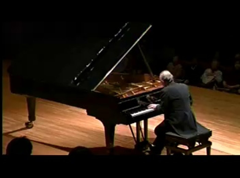 Maurizio Pollini ~ Chopin Nocturne no. 8 op. 27