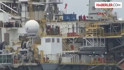 Dev Platform Geçiyor, Boğaz Gemi Trafiğine Kapatıldı