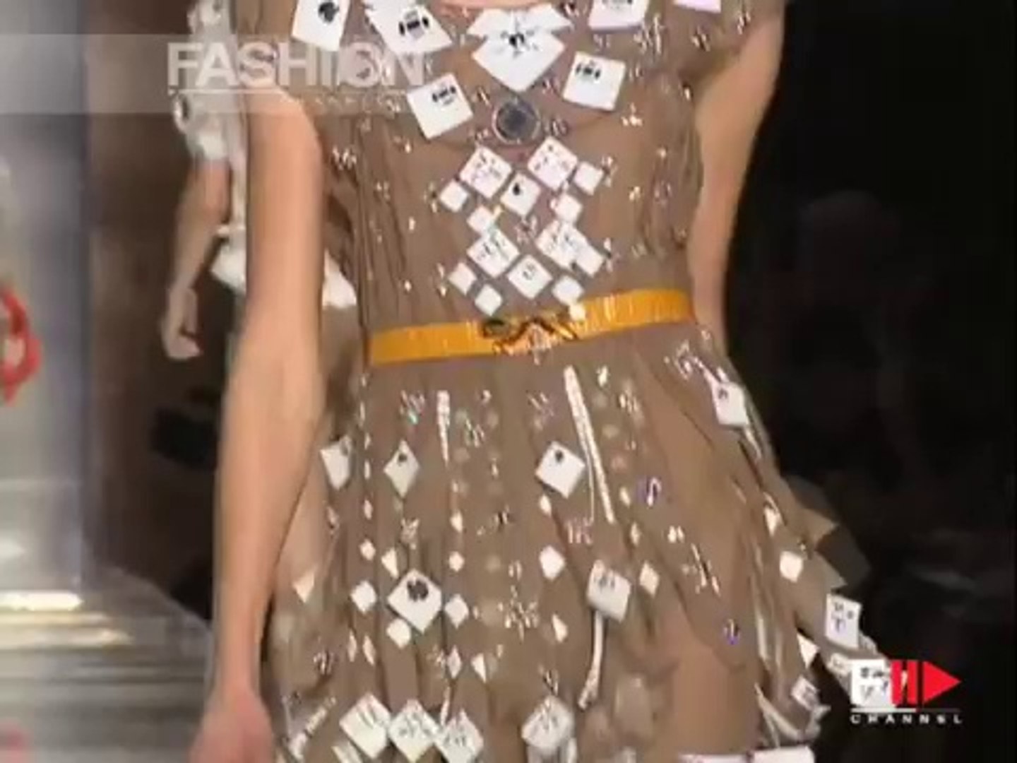 Louis Vuitton Spring Summer 2006 Paris 1 of 3 by Fashion Channel - video  Dailymotion