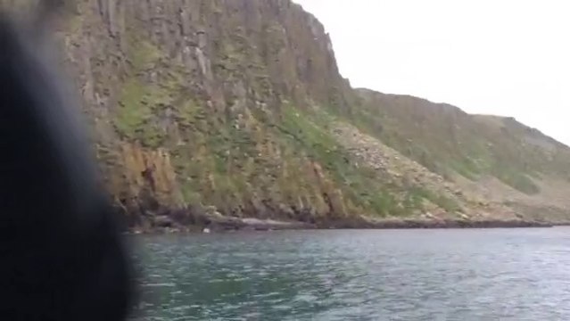 Andree Anne Rachel Les alentours de notre ancrage à Shiant Island en video 2