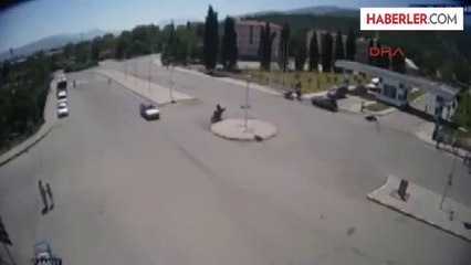 Motosiklet Sürücüsünün Öldüğü Kaza Mobesede