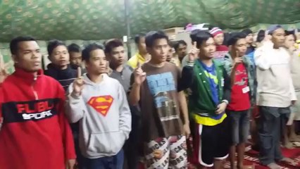 اللاعب السابق سعد الحارثي يلقن 30 فلبيني الشهادة