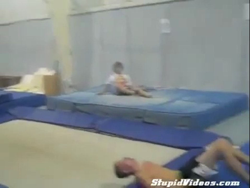 Trambolin Faciası!