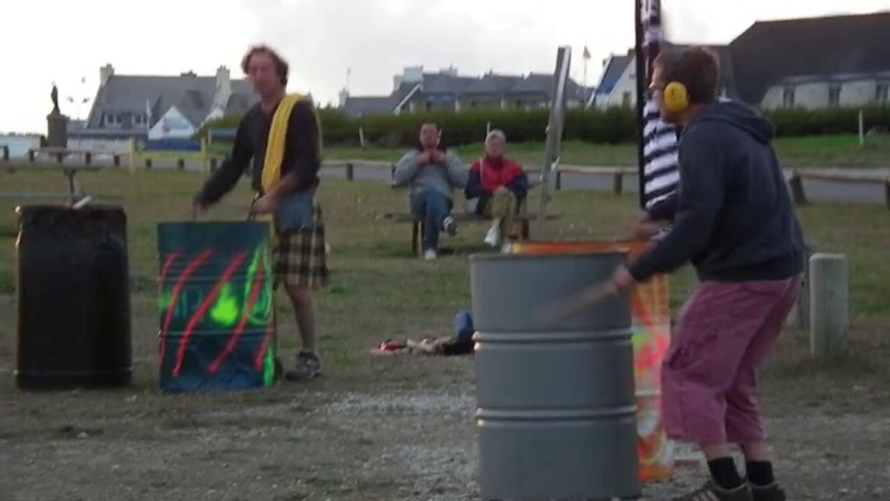 Chuttt joue à Penhors - Le retour du pape