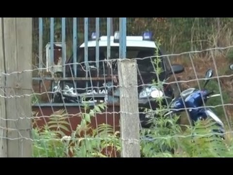 Torre del Greco (NA) - Ucciso a colpi di pistola mentre è in auto -1- (06.09.14)
