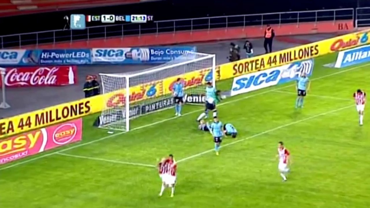 VIRAL: Football: Argentinien: Hacken-Traumtor nach Rumgestocher