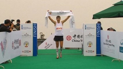 Hundreds of runners compete to conquer Beijing's tallest building