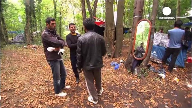 Calais: los inmigrantes sacan a la calle a extrema derecha y extrema izquierda