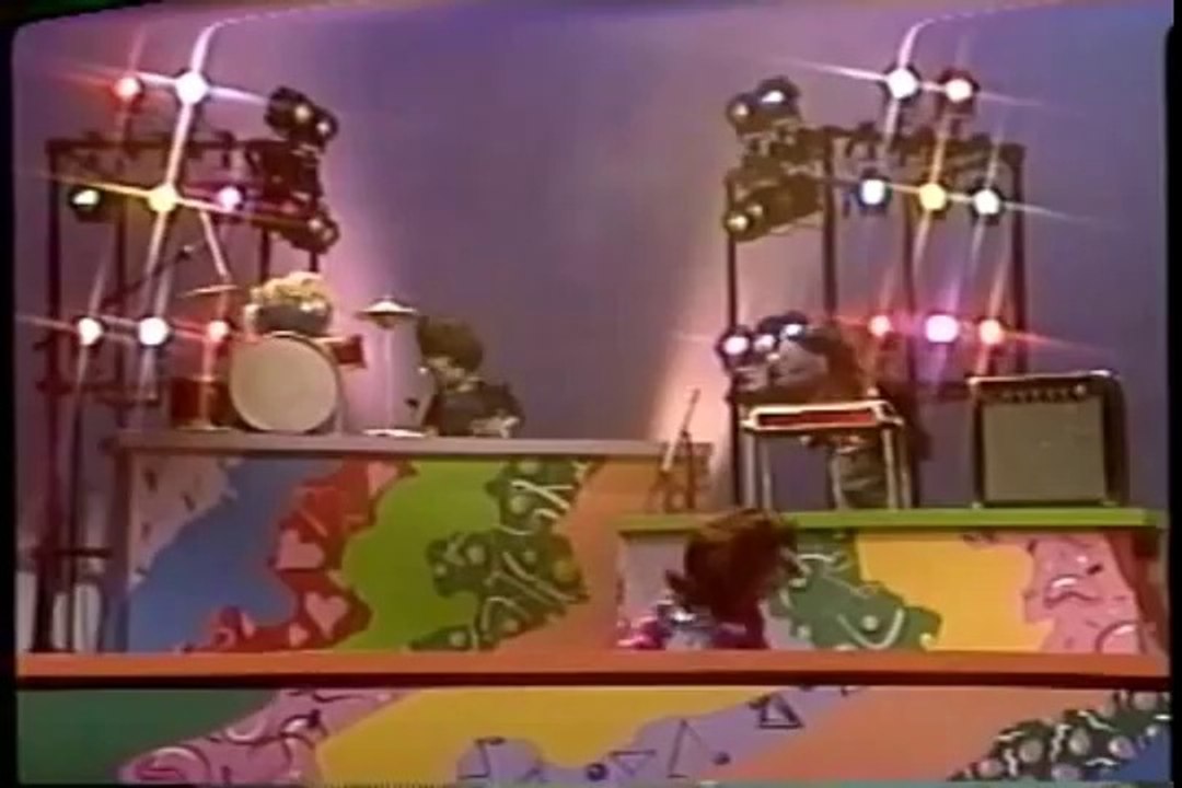 Classic Sesame Street - Movin' On