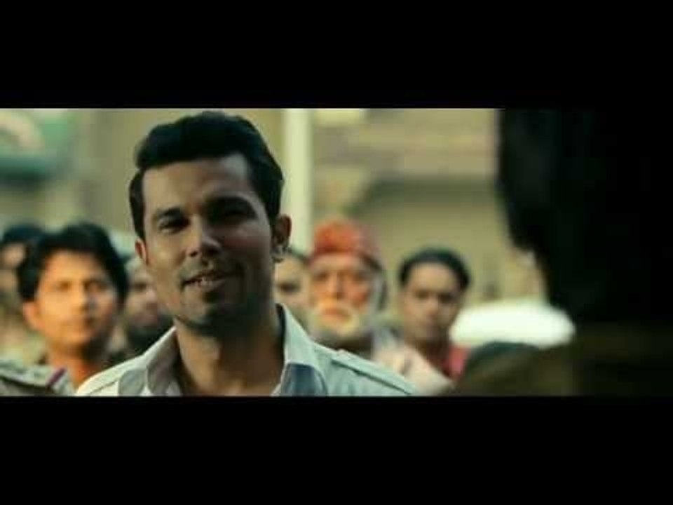 Ajav Devgn & Randeep Hooda Visit Emraan Hashmi - Once Upon A Time In Mumbaai