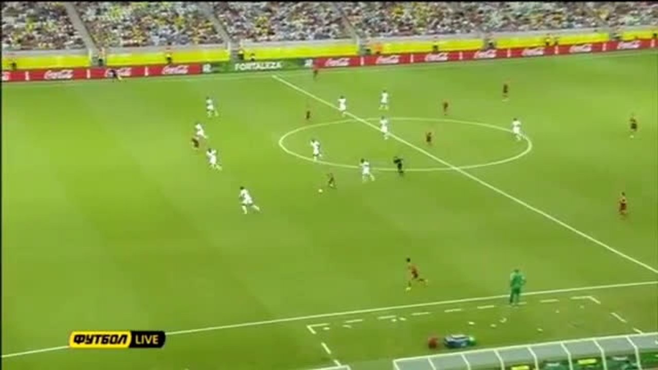 Torres sút lên trời khi đối mặt thủ môn Nigeria - Ngôi sao
