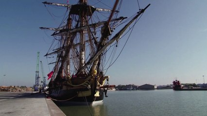 La frégate l'"Hermione" prend le large