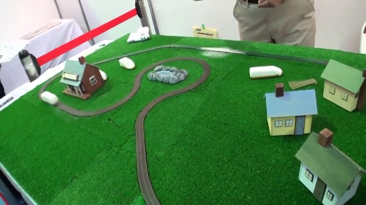 Quantum Levitating Toy Train