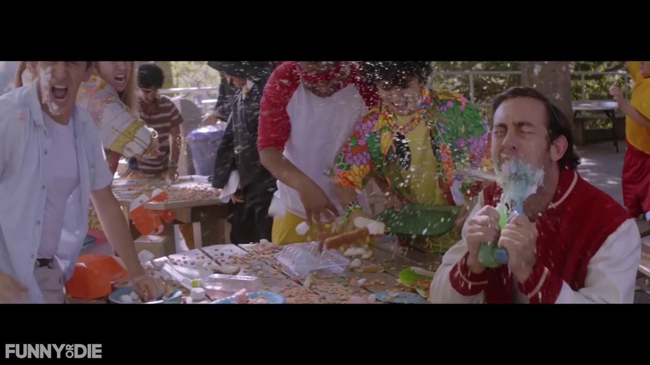 Parodie Divergente : SNACKPOCALYPSE de Funny Or Die avec Chloe Moretz et Michelle Obama