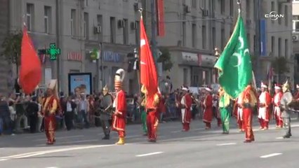 Mehter Takımı Moskova caddelerini inletti