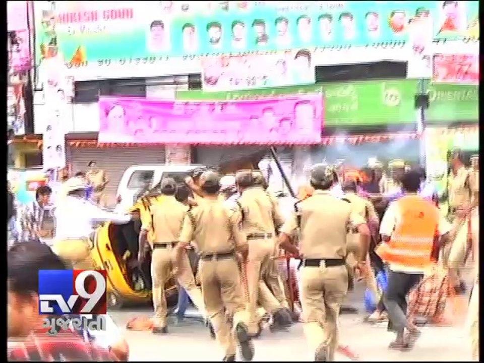 Tempo overloaded with Ganesh devotees overturns, Hyderabad - Tv9 Gujarati
