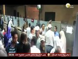السادة المحترمون: البنوك المصرية تشهد إقبالاً كثيفاً من المواطنين على شراء شهادات الاستثمار