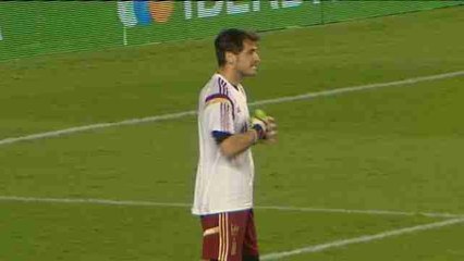 Del Bosque goes with Casillas as keeper and Alcácer as striker