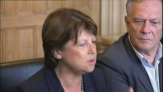 Faut pas se crisper , conseille Martine Aubry à Manuel Valls