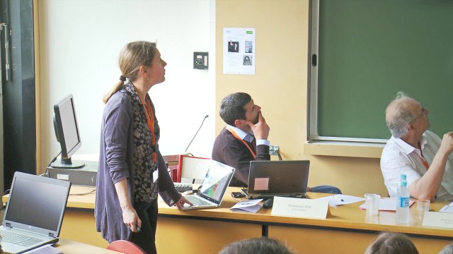 Emploi de la diélectrophorèse pour l'ingénierie tissulaire et la formation d'agrégats de cellules par une approche bottom-up