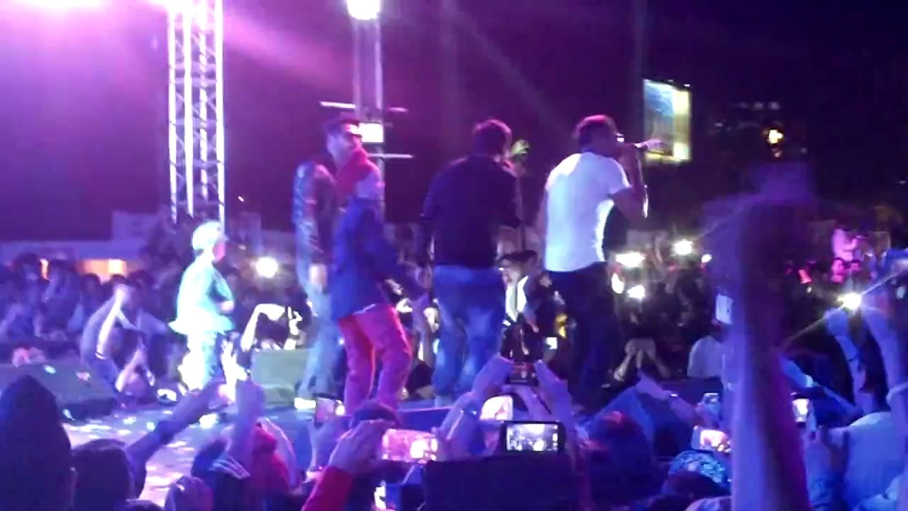 Yo Yo Honey Singh  Live Show  In Collage  Blue Eyes