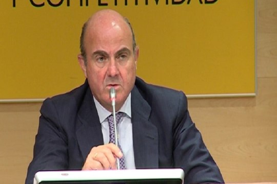 Guindos sostiene que mejorará las previsiones