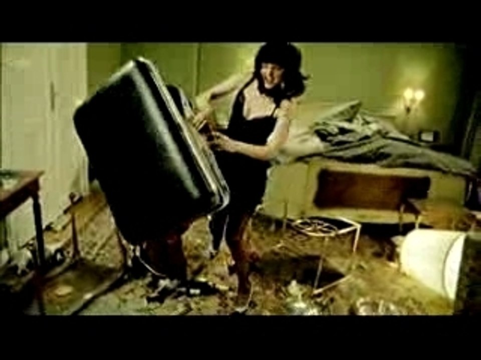 Hotel destroy